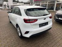 Gebraucht Kia Ceed 120 PS (88 kW) 2021 Weiß Kleinwagen