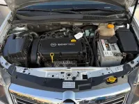Gebraucht Opel Astra Edition 116 PS (85 kW) 2010 Silber Limousine