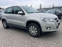 Gebraucht VW Tiguan Freestyle 140 PS (102 kW) 2011 Silver leaf white gold SUV