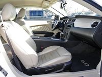 Gebraucht Ford Mustang GT 417 PS (306 kW) 2010 Weiss Coupé