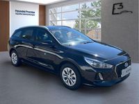 Gebraucht Hyundai i30 Select 101 PS (74 kW) 2017 Schwarz Kombi