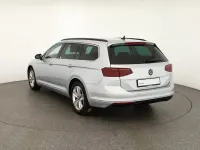 Gebraucht VW Passat 200 PS (147 kW) 2021 Scale silver metallic (metallic) Kombi