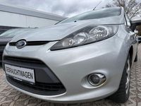 Gebraucht Ford Fiesta Champions Edition 69 PS (50 kW) 2012 Silber Kleinwagen