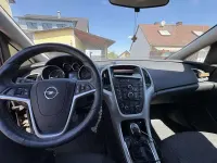 Gebraucht Opel Astra Active 140 PS (102 kW) 2013 Schwarz Kleinwagen