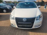 Usata VW Eos 160 CV (117 kW) 2010 Bianco Cabrio