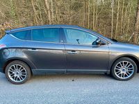 Gebraucht Lancia Delta 120 PS (88 kW) 2012 Grau Kleinwagen