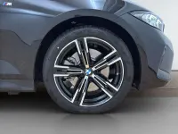 Gebraucht BMW 330e M Sport 292 PS (214 kW) 2025 Saphirschwarz Kombi