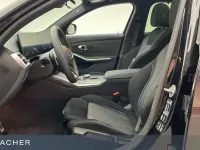 Gebraucht BMW 330 M Sport 245 PS (180 kW) 2025 Saphirschwarz metallic Kombi