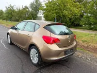 Gebraucht Opel Astra 120 PS (88 kW) 2013 Limousine