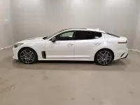 Gebraucht Kia Stinger GT 373 PS (274 kW) 2021 Snow white pearl Kleinwagen