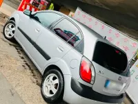 Gebraucht Kia Rio 95 PS (69 kW) 2005 Silber Kleinwagen