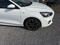 Gebraucht Ford Focus ST-Line 125 PS (91 kW) 2022 Weiß Limousine
