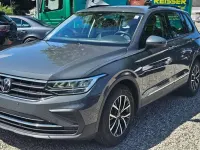 Gebraucht VW Tiguan Life 150 PS (110 kW) 2022 Delfingrau perlmetallic SUV