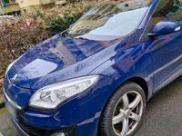 Gebraucht Renault Mégane 90 PS (66 kW) 2012 Blau Limousine