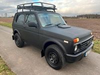 Gebraucht Lada Urban 83 PS (61 kW) 2017 Schwarz SUV