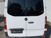 Używany Mercedes Sprinter 143 KM (105 kW) 2019 Biały Van
