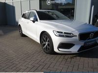 Gebraucht Volvo V60 Core 163 PS (119 kW) 2024 Weiß Kombi
