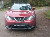 Gebraucht Nissan Qashqai Tekna 116 PS (85 kW) 2014 Rot SUV