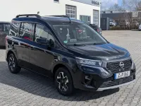 Neu Nissan Townstar Tekna 131 PS (96 kW) 2025 Schwarz Kombi