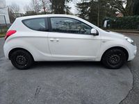 Gebraucht Hyundai i20 77 PS (56 kW) 2010 Weiß Limousine