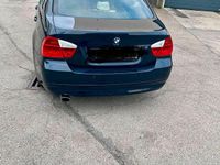 Gebraucht BMW 320 150 PS (110 kW) 2006 Grau Limousine