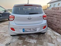 Gebraucht Hyundai i10 Passion 67 PS (49 kW) 2016 Silber Kleinwagen