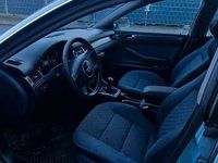 Gebraucht Audi A6 130 PS (95 kW) 2003 Blau Limousine