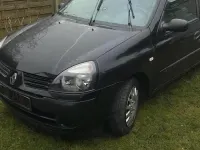 Używany Renault Clio II 75 KM (55 kW) 2004 Czarny Sedan/Limuzyna