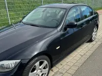 Gebraucht BMW 320 170 PS (125 kW) 2010 Schwarz Limousine