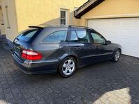 Gebraucht Mercedes E320 Avantgarde 204 PS (150 kW) 2004 Grau Kombi