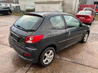 Gebraucht Peugeot 206 75 PS (55 kW) 2010 Schwarz Kleinwagen