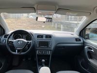 Gebraucht VW Polo Comfortline 75 PS (55 kW) 2015 Grau Kleinwagen