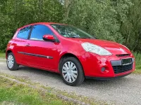 Gebraucht Renault Clio III Expression 75 PS (55 kW) 2011 Rot Kleinwagen