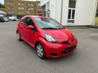 Gebraucht Toyota Aygo Cool 68 PS (50 kW) 2011 Rot Kleinwagen