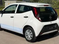 Second-hand Toyota Aygo 72 CP (52 kW) 2020 Alb Hatchback