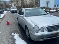 Usata Mercedes E200 116 CV (85 kW) 2000 Argento Berlina