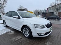 Gebraucht Skoda Octavia Ambition 140 PS (102 kW) 2014 Weiß Kleinwagen