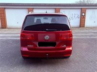 Gebraucht VW Touran 150 PS (110 kW) 2011 Rot Van / Kleinbus