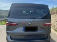 Gebraucht VW Multivan Life 150 PS (110 kW) 2024 Grau Van