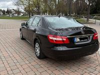 Gebraucht Mercedes E220 170 PS (125 kW) 2010 Schwarz Limousine