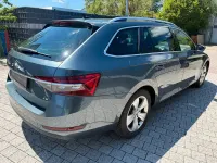 Gebraucht Skoda Superb SportLine 156 PS (114 kW) 2020 Grau Kombi