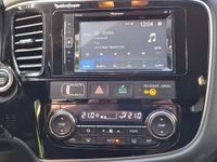 Gebraucht Mitsubishi Outlander 150 PS (110 kW) 2015 Grau SUV