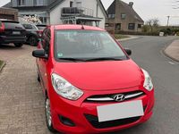 Gebraucht Hyundai i10 69 PS (50 kW) 2012 Rot Kleinwagen