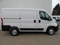 Gebraucht Opel Movano 140 PS (102 kW) 2024 Casablancaweiß Kombi