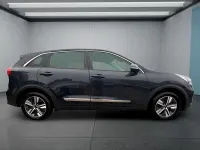 Gebraucht Kia Niro 141 PS (103 kW) 2022 Blau SUV