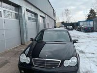Gebraucht Mercedes C220 Classic 143 PS (105 kW) 2000 Schwarz Limousine