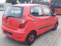 Gebraucht Hyundai i10 Edition 69 PS (50 kW) 2012 Rot Kleinwagen
