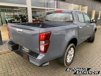 Gebraucht Isuzu D-Max 163 PS (119 kW) 2024 Grau Pickup