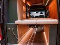 Gebraucht Mercedes Sprinter 190 PS (139 kW) 2025 Grau Van