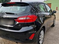 Gebraucht Ford Fiesta 101 PS (74 kW) 2018 Schwarz Kleinwagen